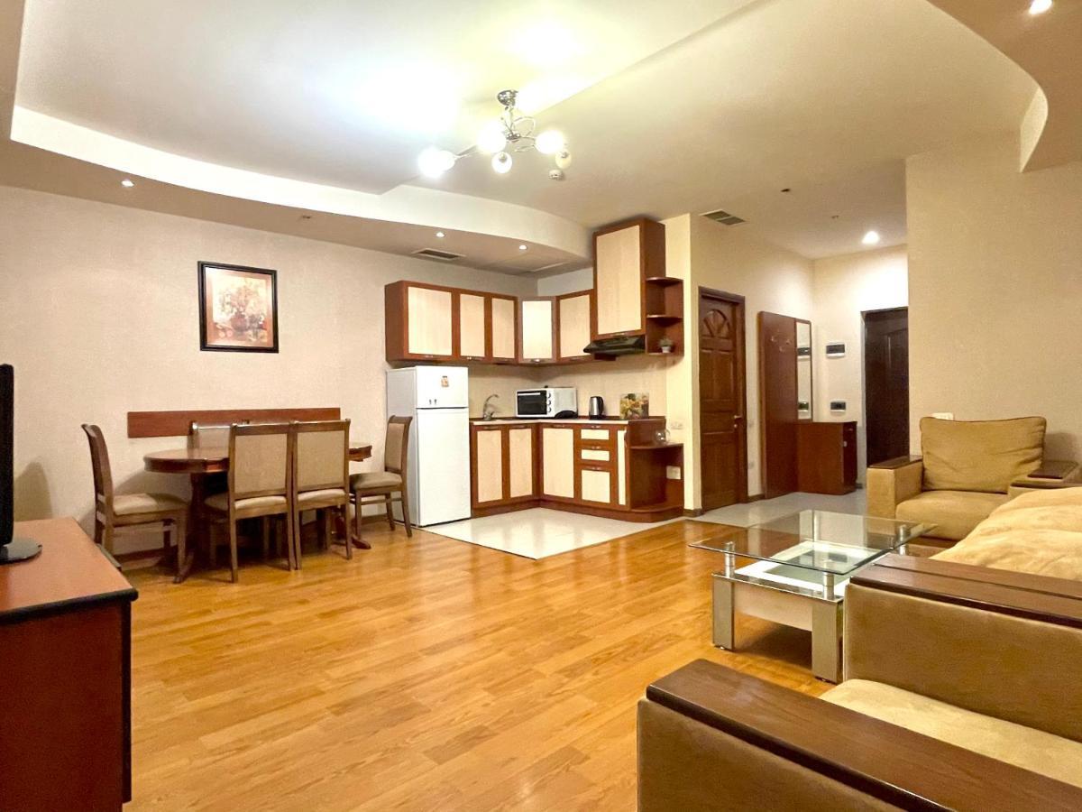 יירבאן Apartments Emili מראה חיצוני תמונה