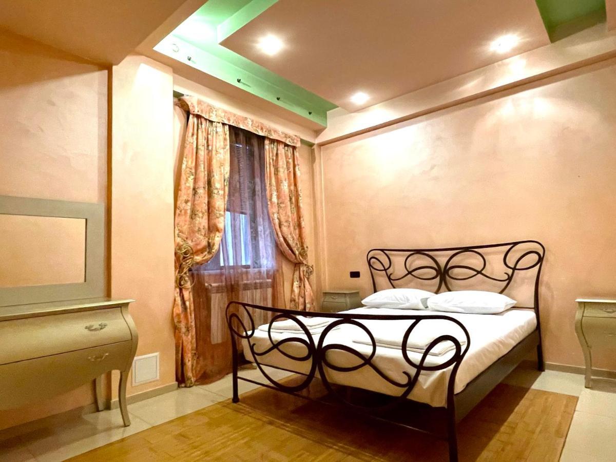 יירבאן Apartments Emili מראה חיצוני תמונה