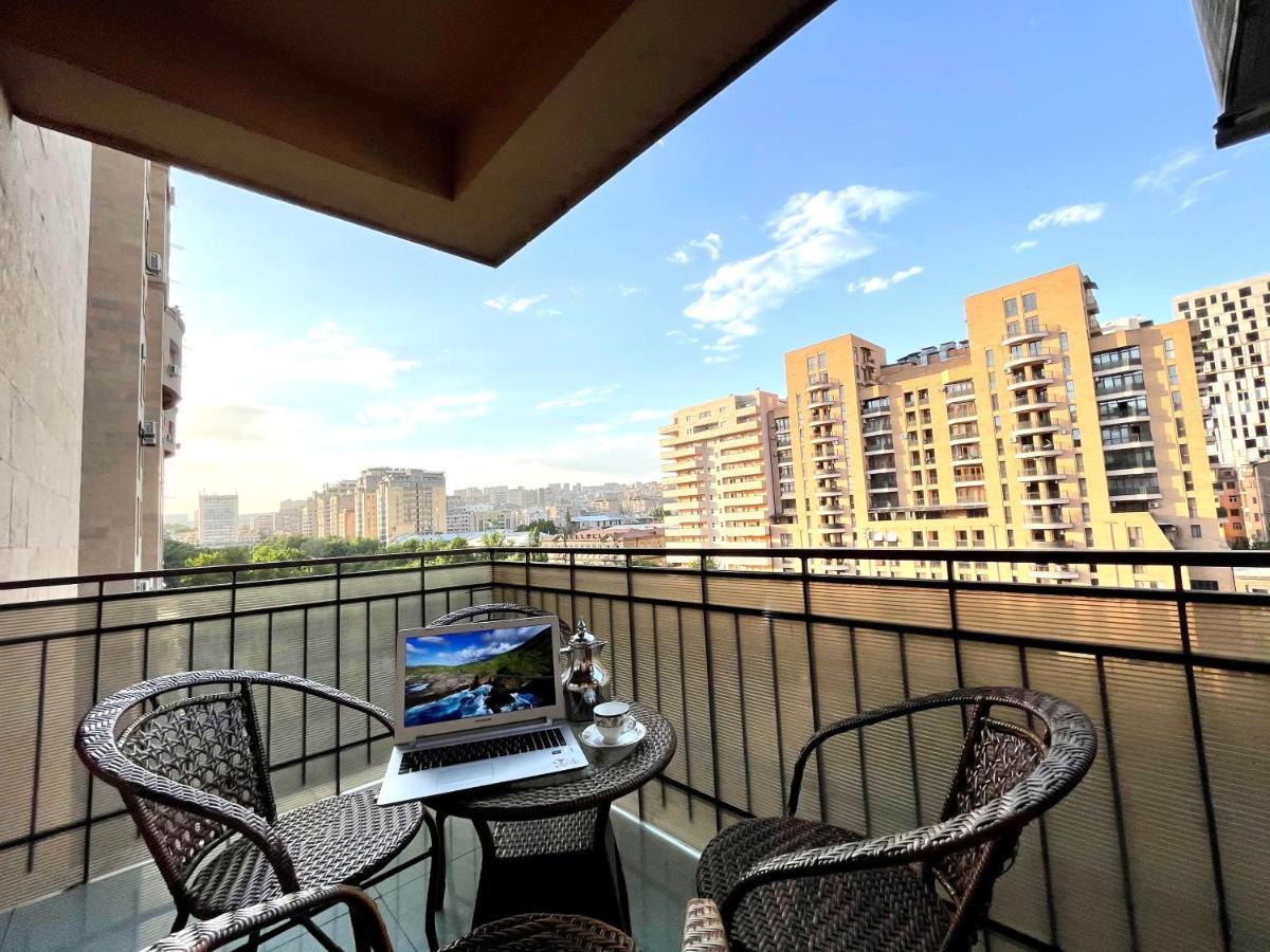 יירבאן Apartments Emili מראה חיצוני תמונה